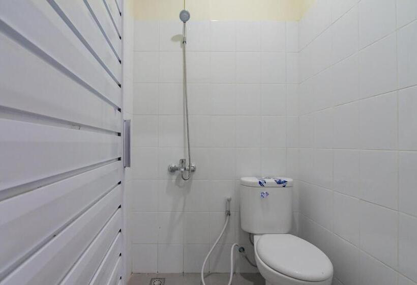 Номер Стандарт Индивидуальный, Reddoorz Near Trans Studio Bandung 3