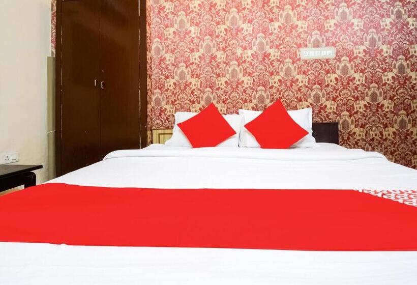 三人经典房间, Collection O Hotel Rajwada Palace