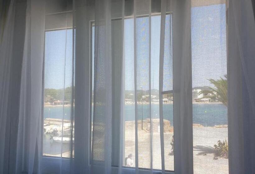 اتاق استاندارد سه نفره, Boutique Las Arenas
