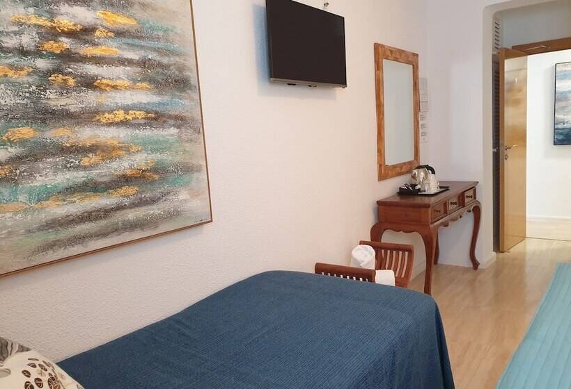 اتاق استاندارد سه نفره, Boutique Las Arenas