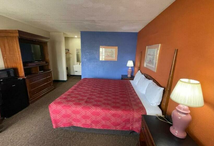 Номер Стандарт, Knights Inn & Suites Emporia