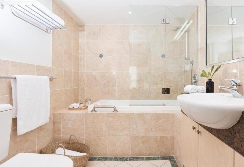 Апартаменты 2 Спальни Вид на Море, Sea Change Beachfront Apartments