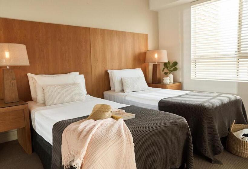 Апартаменты 2 Спальни Вид на Море, Sea Change Beachfront Apartments