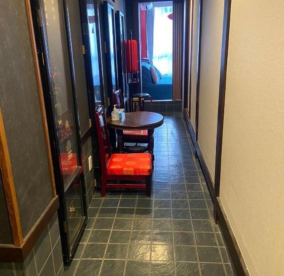 جناح عائلي, Room Inn Shanghai 横浜中華街 Room3