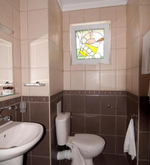 Четырехместный Номер Deluxe, Guest House Hiora