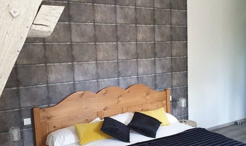 Номер Стандарт Трехместный, Auberge De Cartassac