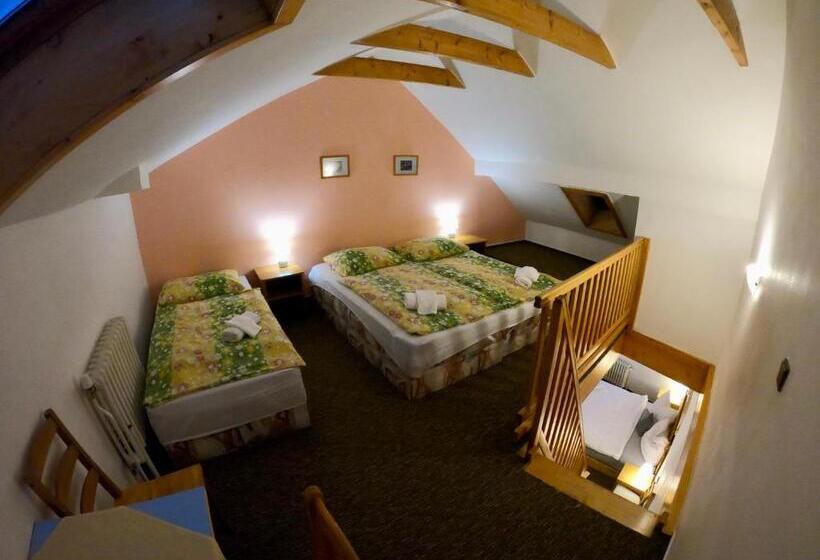 Family Suite, Pension Mona