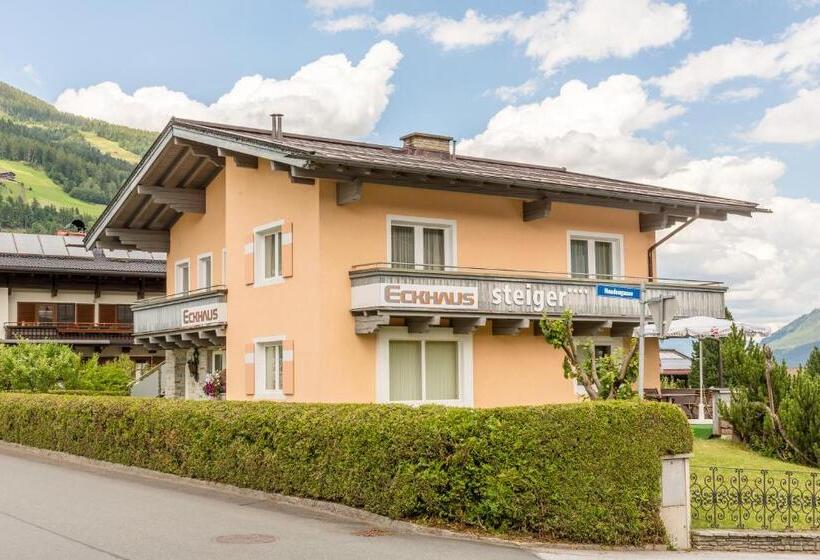 Апартаменты Deluxe 3 Спальни, Zirbenhotel Steiger