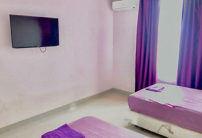 Номер Стандарт, Tiara Guest House Samarinda Redpartner