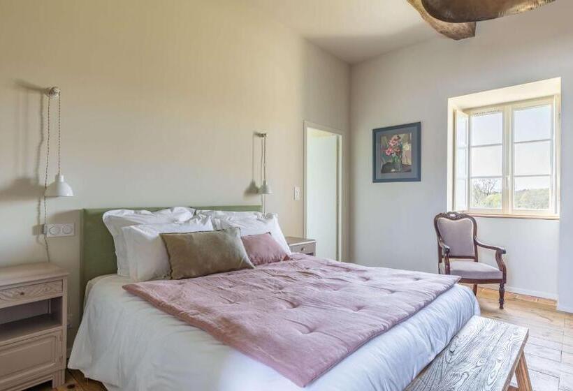 Номер Стандарт, Manoir Du Guern