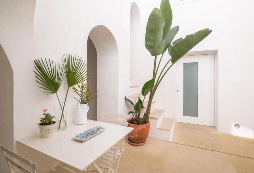 Студио Стандарт с Террасой, Casa Boutique Encalada