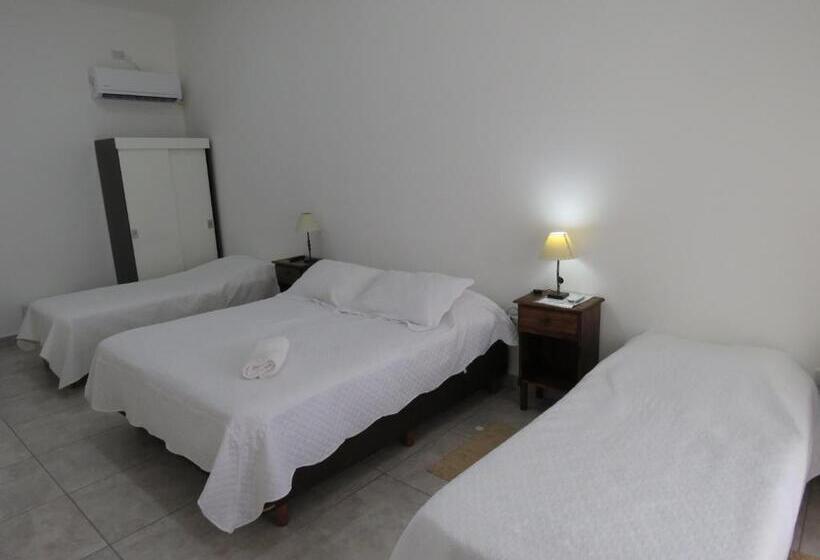 اتاق استاندارد چهار تخته, Gran Hotel Curuzu Cuatia