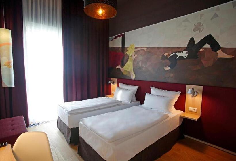 Номер Стандарт, Grimm´s Berlin Potsdam