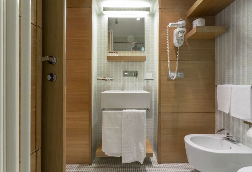 Номер Deluxe, Novecento
