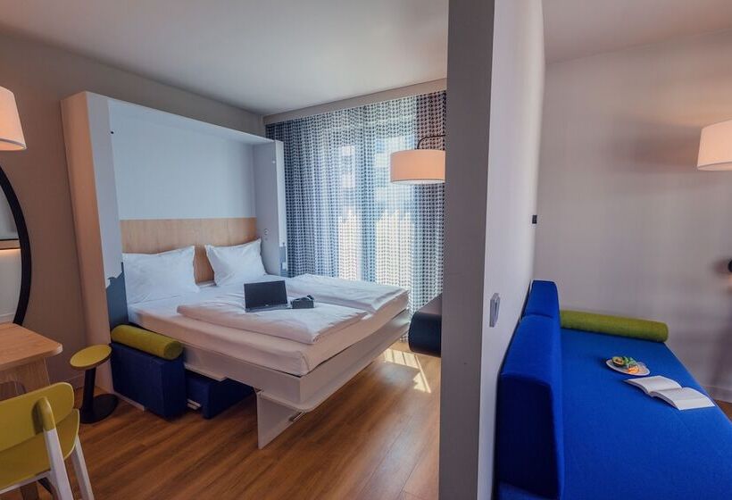 Студио Стандарт с Балконом, Adagio Access Stuttgart Airport Messe