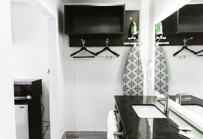 Номер Стандарт, Motel 6 Bellville, Oh