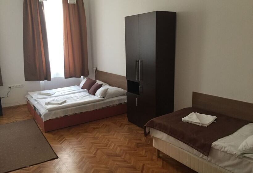 Апартаменты 1 Спальня, Central Hotel 21 And Apartments