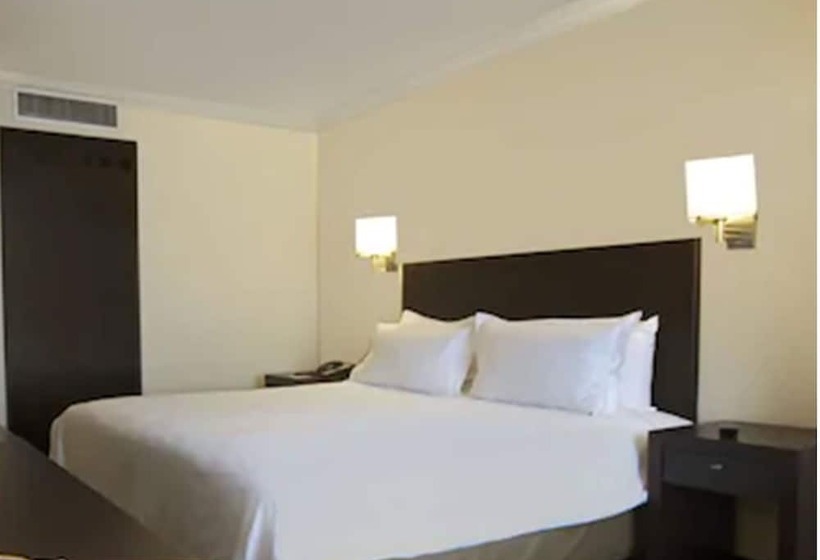 キングサイズベッドのジュニアスイート, Fiesta Inn Toluca Centro
