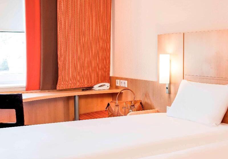 Номер Стандарт, Ibis London Elstree Borehamwood