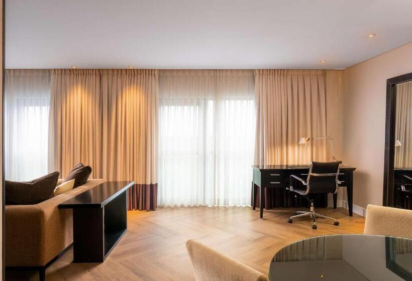 Люкс, Radisson Blu Hotel Bucharest