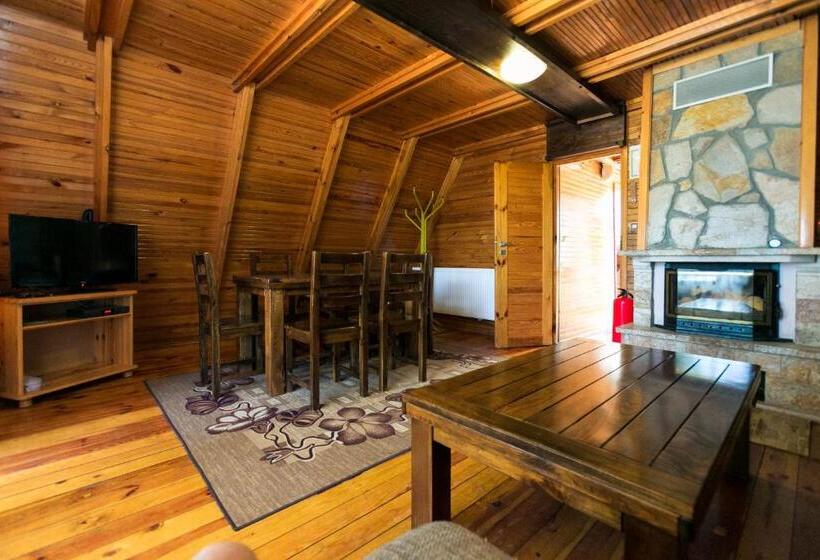 Вилла 3 Спальни, Romantica Forest Guest House