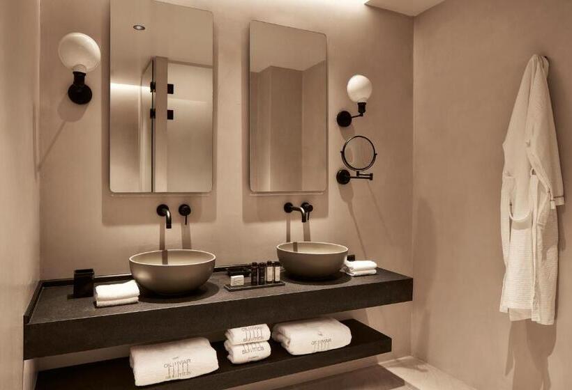 Полулюкс с Бассейном, The Olivar Suites