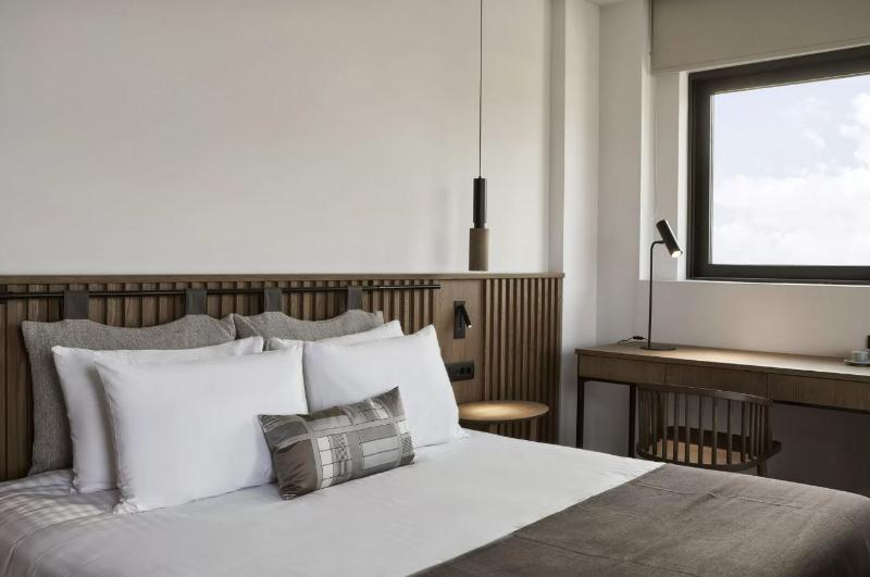 Полулюкс Вид на Сад, The Olivar Suites