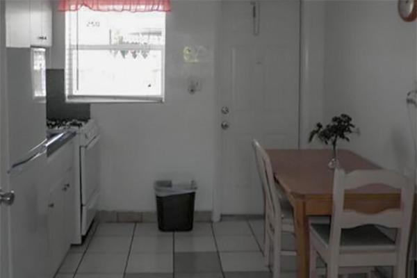 스탠다드 스튜디오, Richard S Motel Extended Stay