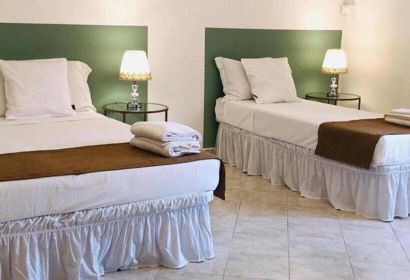 اتاق کلاسیک سه تخته, B&b Al Piazza Marina