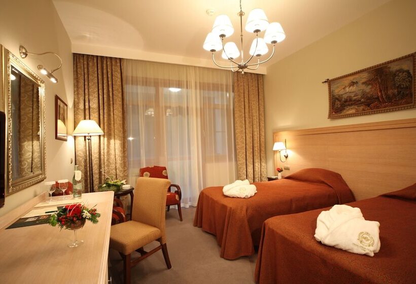Номер Deluxe с Балконом, Grand Hotel Polyana