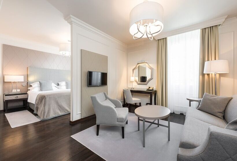 Suite, Bastion Heritage Hotel   Relais & Châteaux