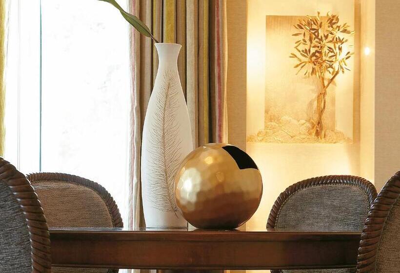 Президентский Люкс, Grecotel Larissa Imperial