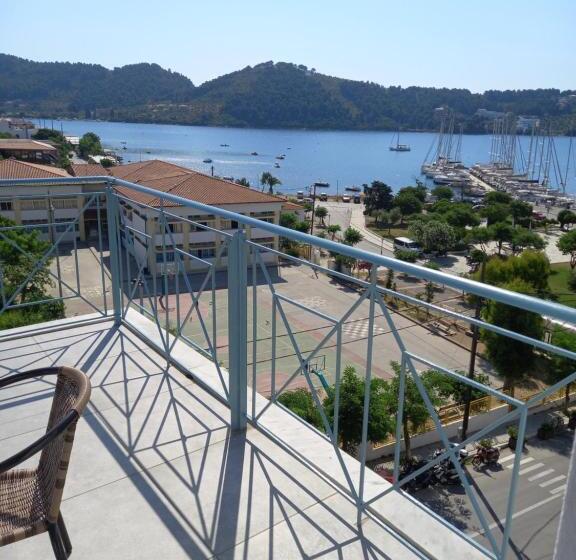 Triple Room Sea View, View Port