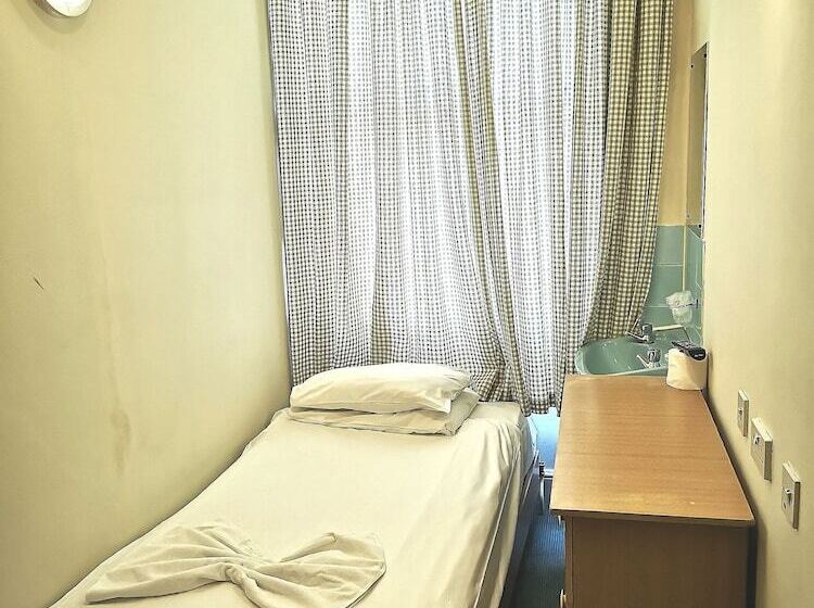 Quarto Estandar Individual Banheiro Compartilhado, Aquarius