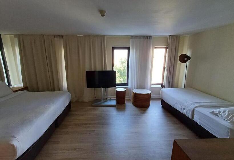 디럭스 트리플 룸, Miapera Hotel And Spa