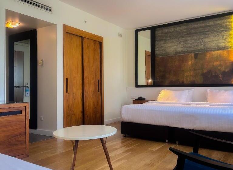 디럭스 트리플 룸, Miapera Hotel And Spa