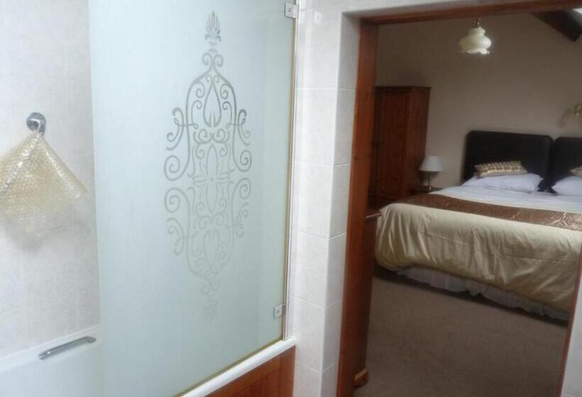 Студия Стандарт, Oakenholt Farm Bed And Breakfast