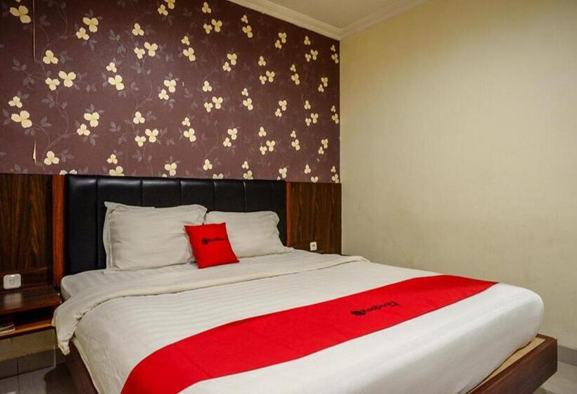 豪华房间, Reddoorz Plus @ Grand Pacifik Hotel Makassar