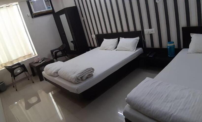 트리플 클래식 룸, Vamoose Sharda Resort