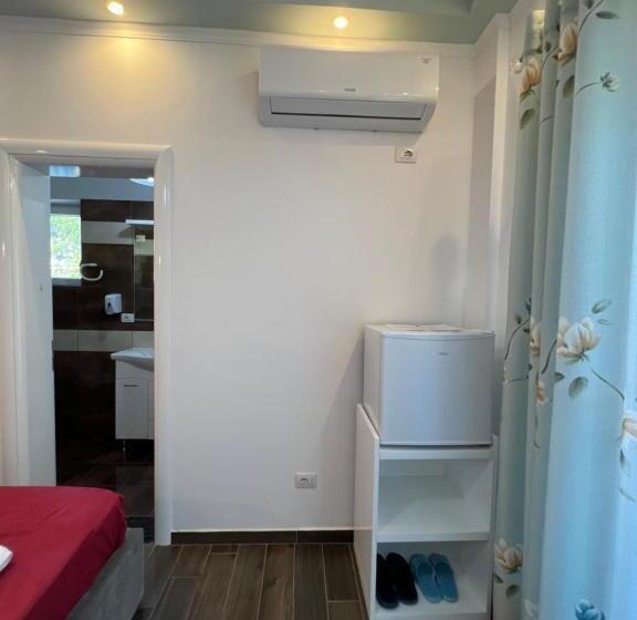 اتاق استاندارد با چشم‌انداز کوهستان, Adriatik Guesthouse