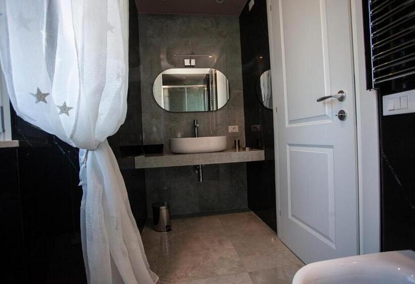 스탠다드 룸, Cavalieri D Oro Luxury House