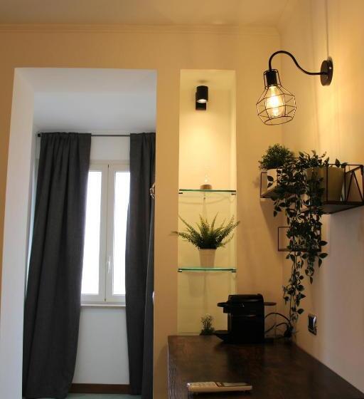 اتاق استاندارد چهار تخته با چشم‌انداز دریا, B&b Via Veneto
