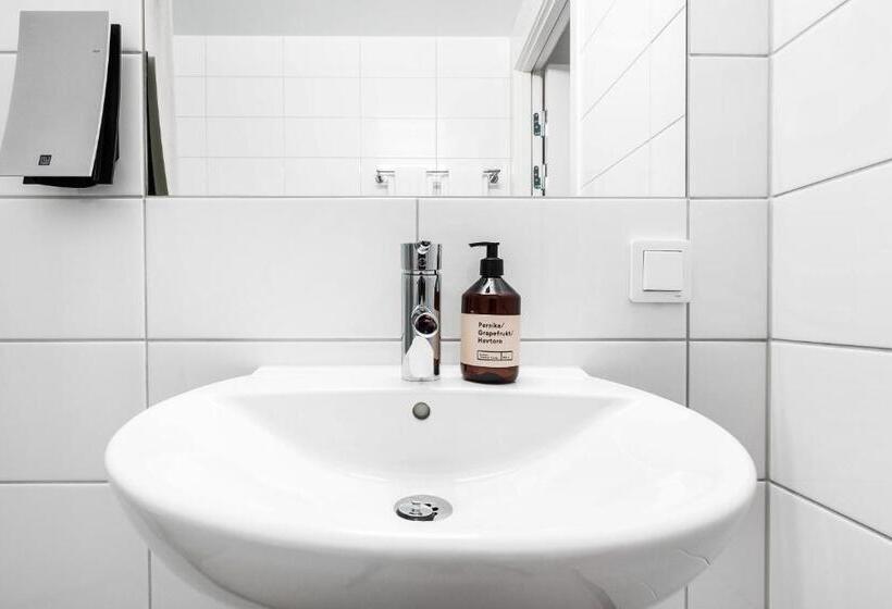 标准工作室, Biz Apartment Bromma