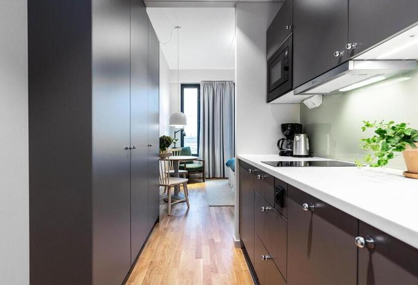 基本工作室, Biz Apartment Bromma