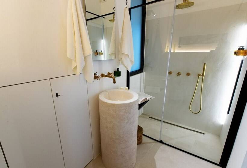 Номер Deluxe, Corte Manfredi
