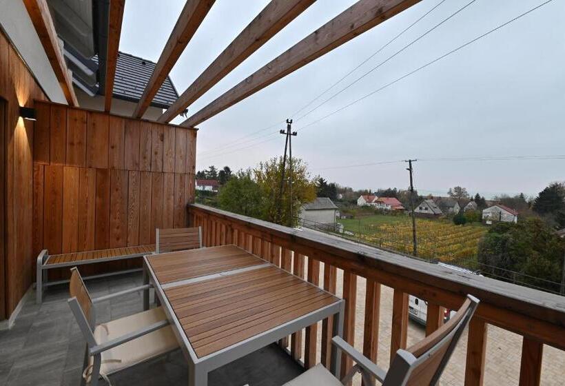 Апартаменты 1 Спальня с Балконом, Domaine Edegger   Organic Winery Badacsony