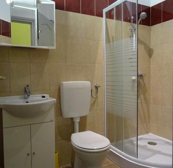 Апартаменты 1 Спальня, Kisrejtek Apartmanház