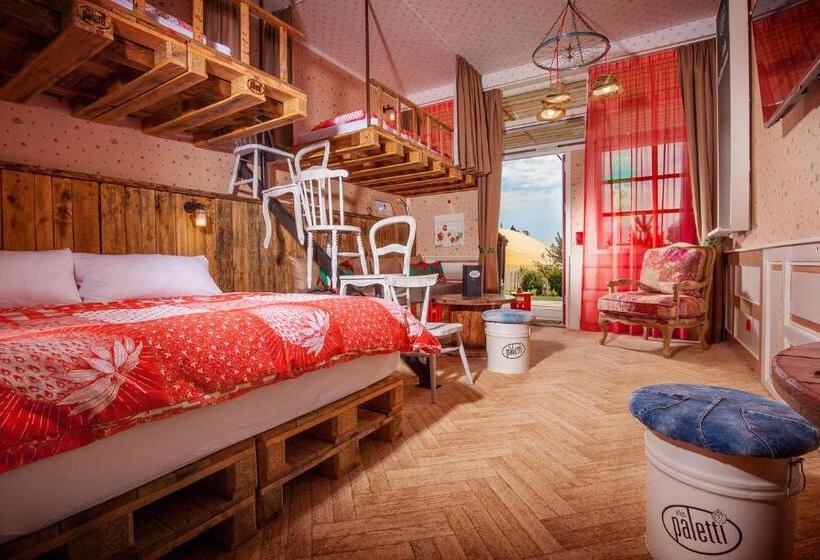 Семейный Номер, Karls Hotel Alles Paletti