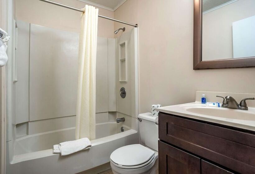 سوئیت 2 خوابه, Rodeway Inn & Suites