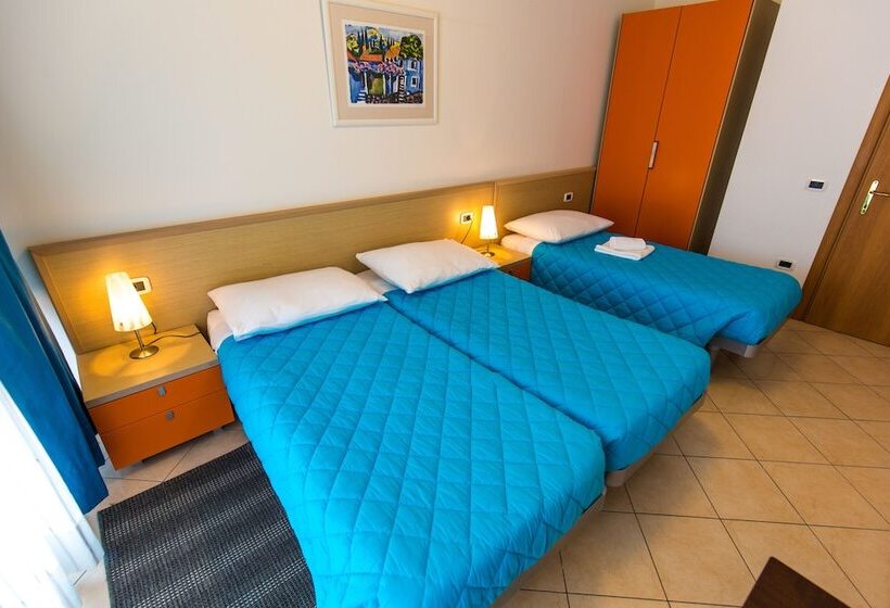 Апартаменты 1 Спальня Вид на Море с Балконом, Splendid Resort